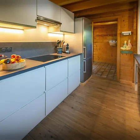 Morclan - Ovo Network Chalet